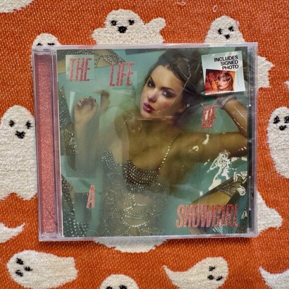 SIGNED Taylor Swift - The Life of a Showgirl CD + Hand Signed Photo 1 - Picture 1 of 1